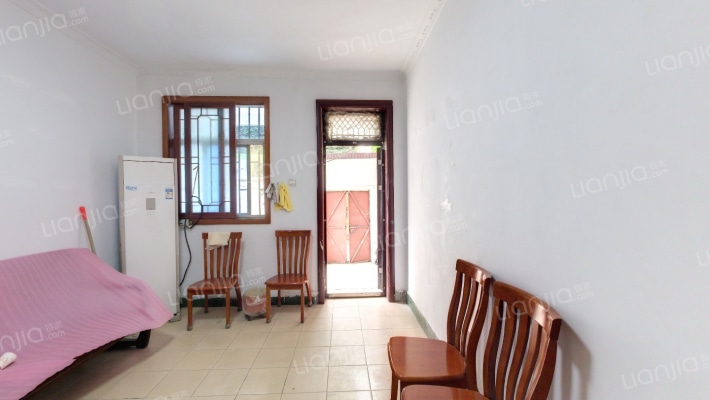 向南住宅楼二手房实景图