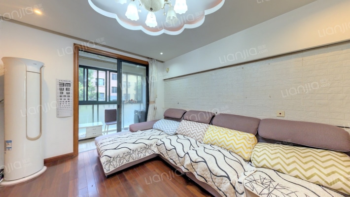 水清年华花园二手房实景图