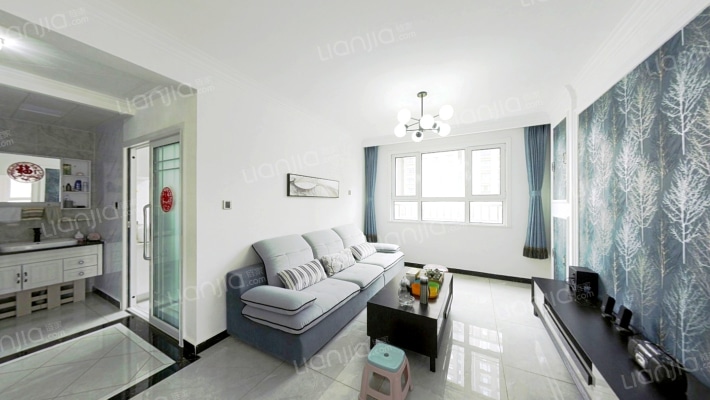 牛津花园    精装修两居室    随时看房-客厅