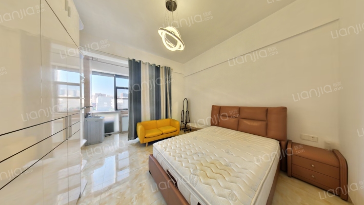 东盟财经广场二手房实景图