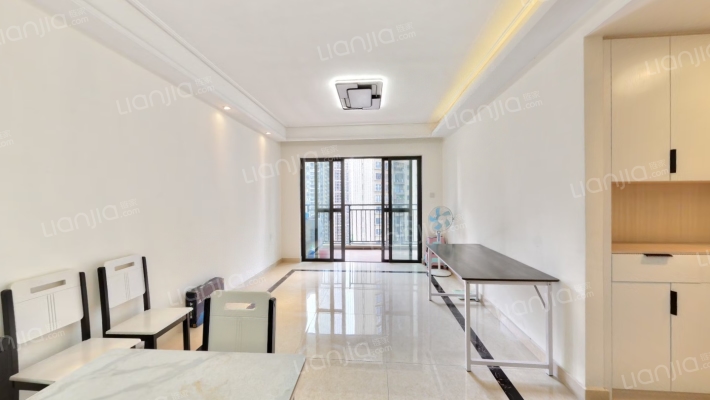 南沙保利南怡湾二手房实景图