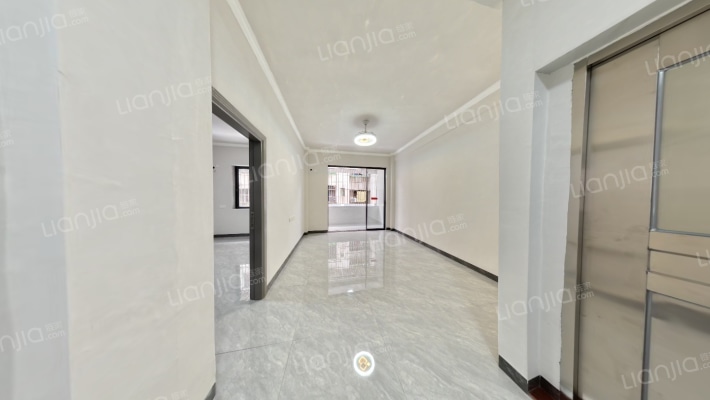 锦苑三巷36号二手房实景图