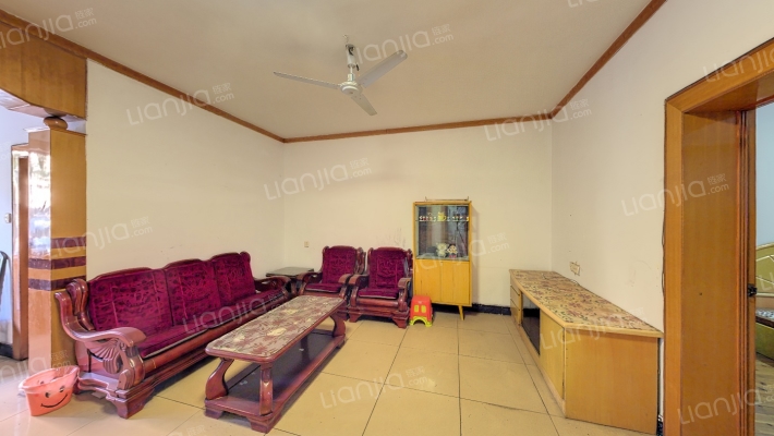 荣昌新苑住宅区二手房实景图