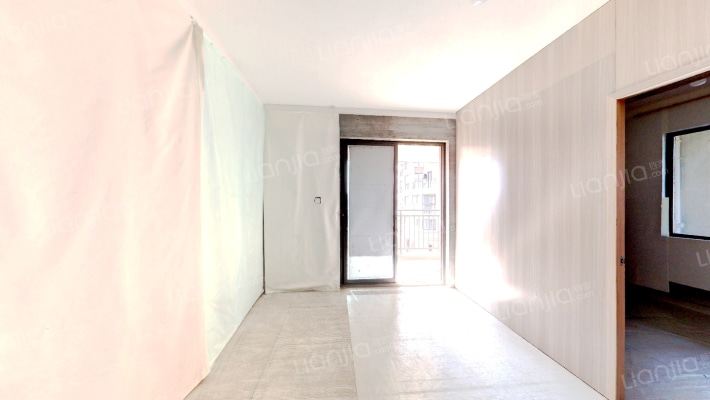 彩虹人家二手房实景图