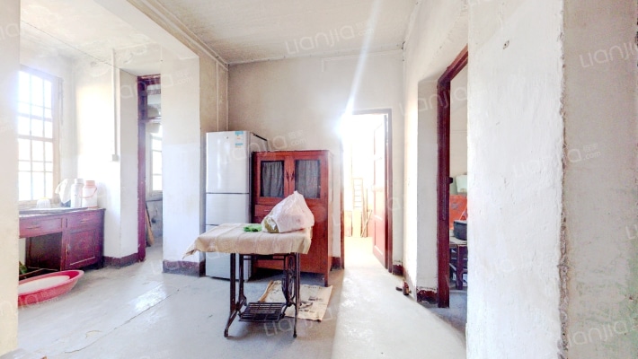 永红幼儿园宿舍二手房实景图