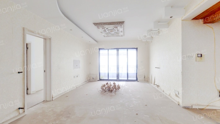 泰然南湖玫瑰湾一期二手房实景图