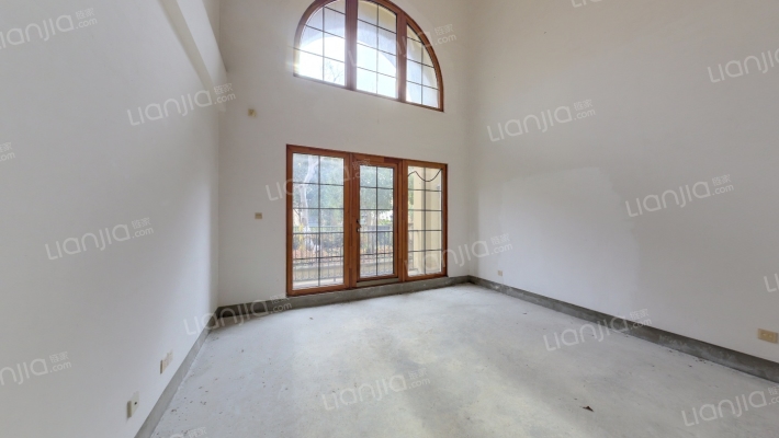 览海高尔夫别墅二手房实景图