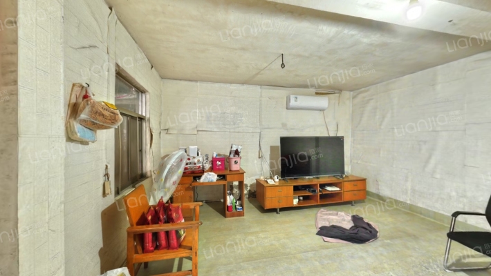 颍西办工商所宿舍二手房实景图