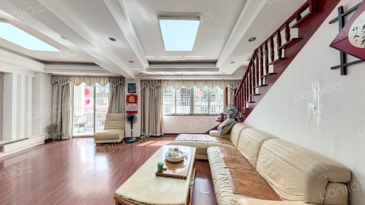 新冠业小区二手房实景图