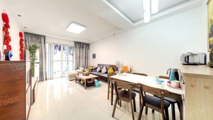 信义假日名城三期菁华园二手房实景图