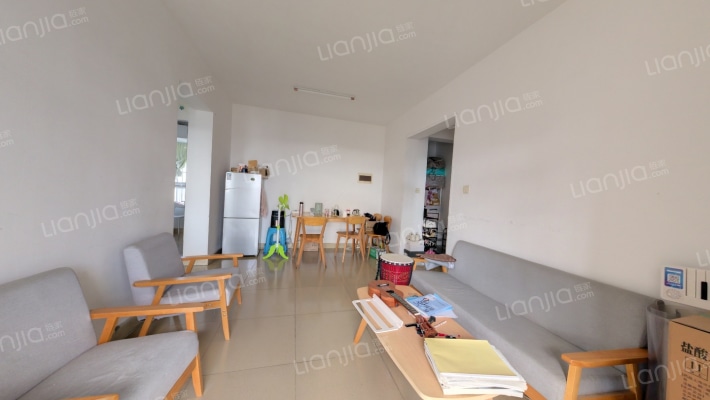 水岸阳光A区二手房实景图