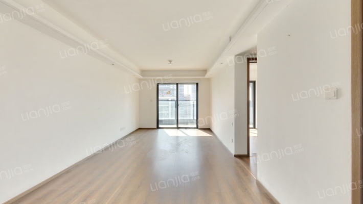 香江·翡翠天辰二手房实景图