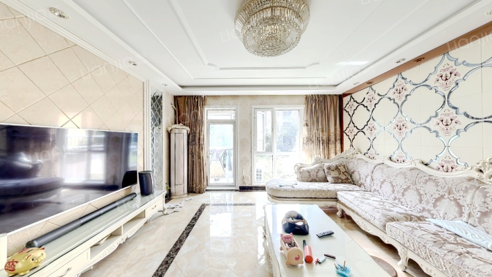 米兰东湖湾二手房实景图