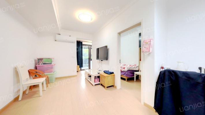 绿地金山名邸二手房实景图