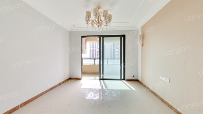 东台恒大翡翠龙庭二手房实景图