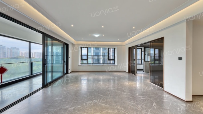 万科翡翠公园二期二手房实景图