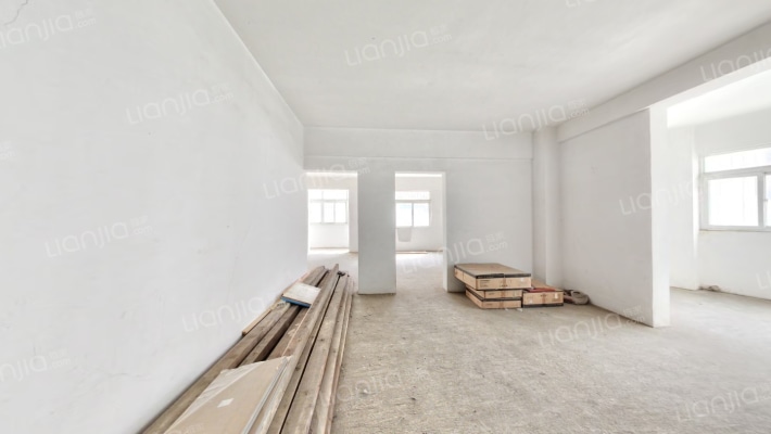 交警宿舍二手房实景图