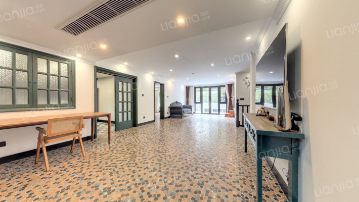 虹桥高尔夫别墅二手房实景图