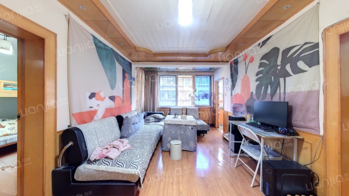 半边街64号院二手房实景图