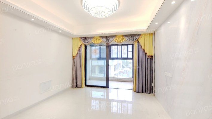 新城博爱湖首府二手房实景图