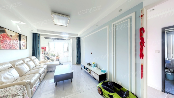 东岸名郡二三期二手房实景图