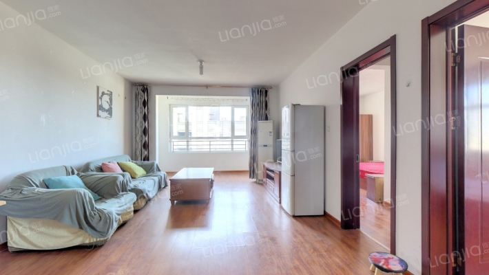 有房本 房屋采光好 视野好 南北通透 配套设施齐-客厅