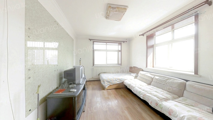 偏坡铁路楼二手房实景图