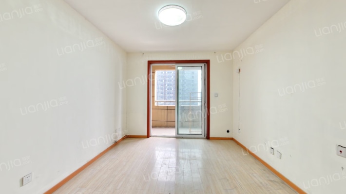 蓝海雅苑B区二手房实景图