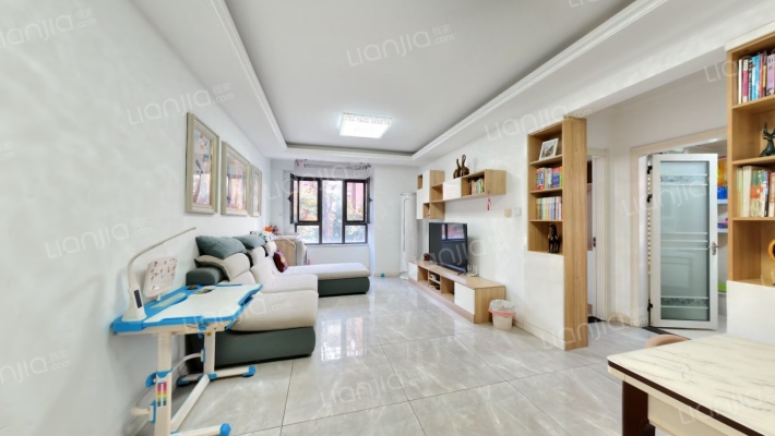 中海蓝庭二手房实景图