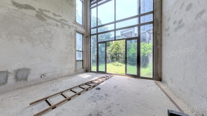 盛天东郡源墅二手房实景图