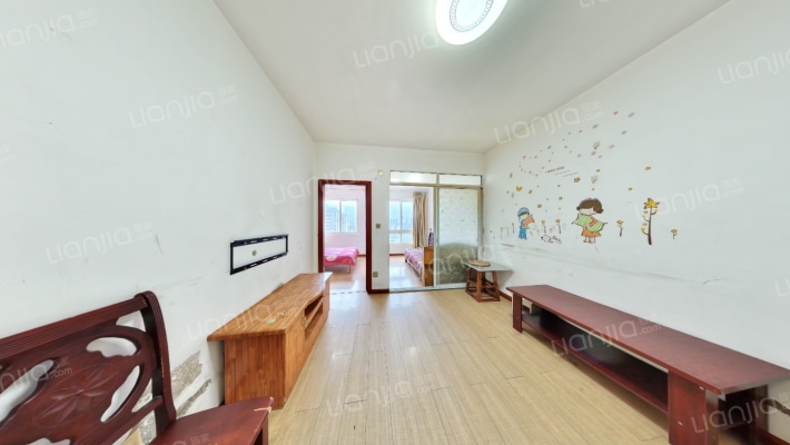 中铁逸都国际B区二手房实景图