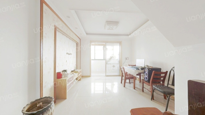 金山嘉苑一区二手房实景图