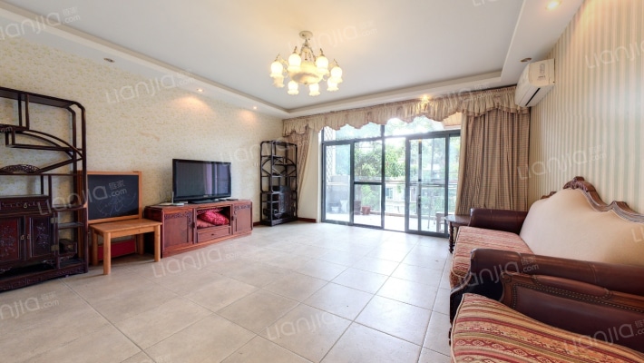 翡翠城三期二手房实景图