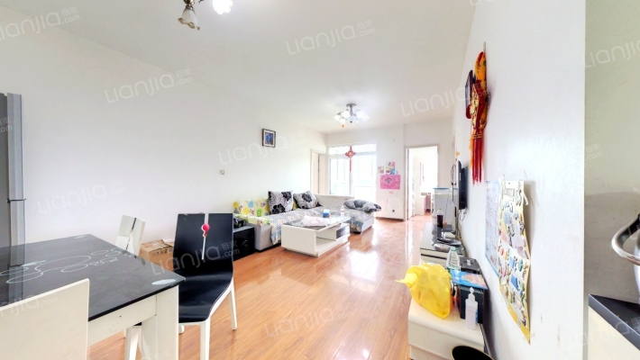 南滨佳苑二手房实景图