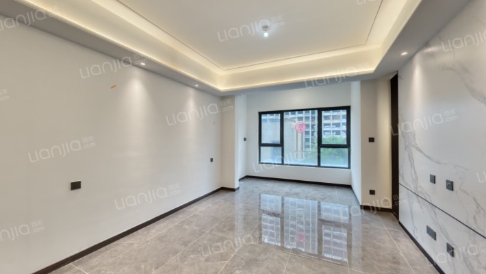 龙湖天璞二手房实景图