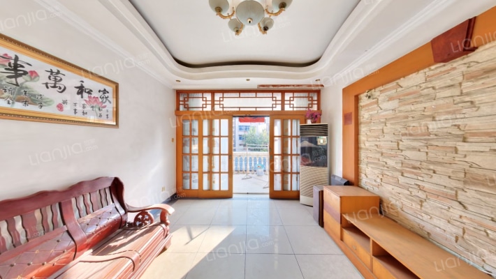 三圆二手房实景图