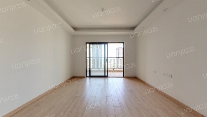 万科翡翠滨江一期二手房实景图