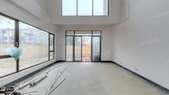 雅居乐依云小镇二手房实景图