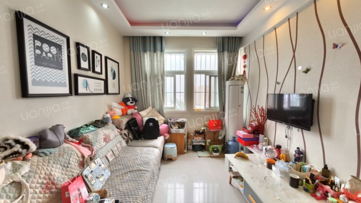 翡翠国际二手房实景图