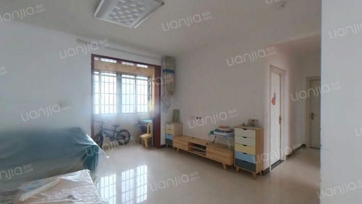 万鹤赉博雅园二手房实景图