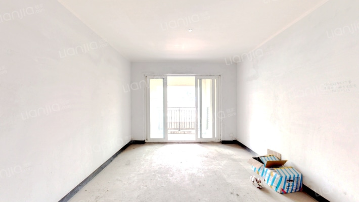 融创春晖十里御峰庭二手房实景图