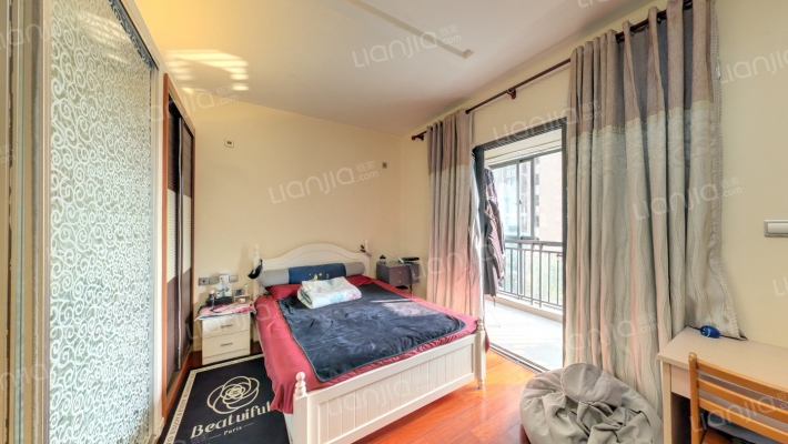 江南水都心巢东区二手房实景图