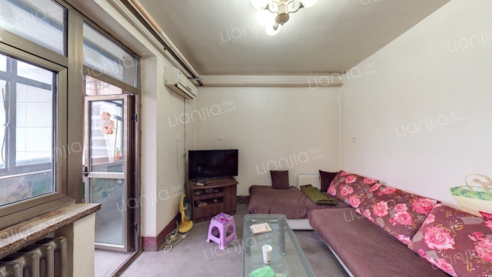 省第一劳教所办事处家属院二手房实景图