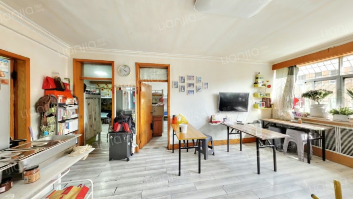 水西关南二巷8号院二手房实景图