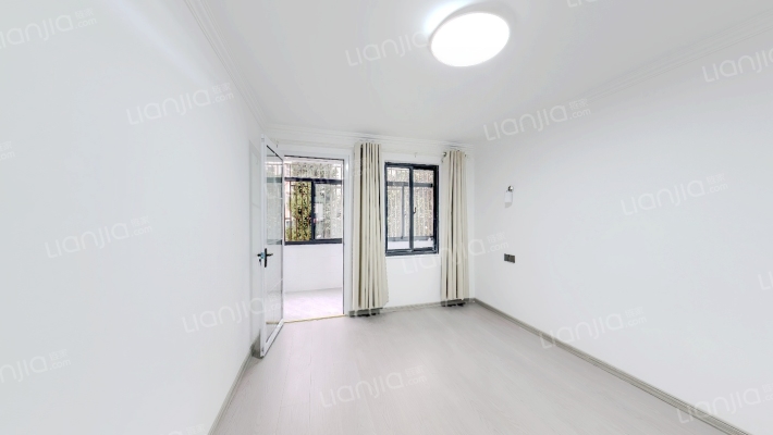 淮河路421号二手房实景图