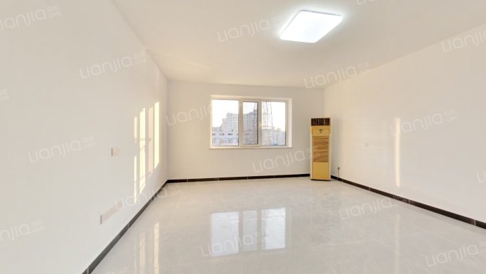 保险公司住宅楼二手房实景图