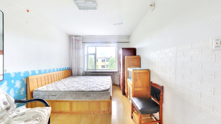 一汽32街区二手房实景图