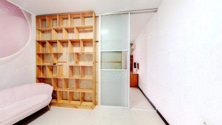 盛吉汽配城二手房实景图