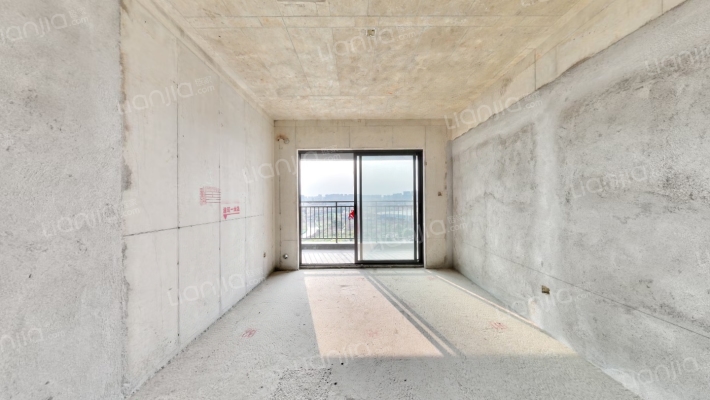 金地相投格林水岸	二手房实景图