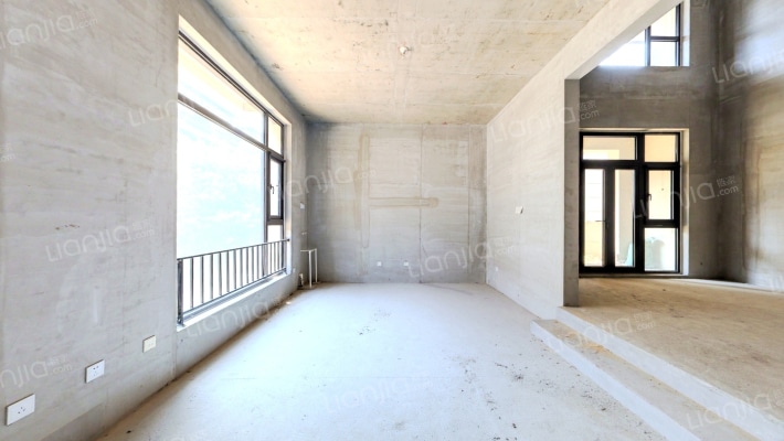 牛驼温泉孔雀城锦泉苑二手房实景图